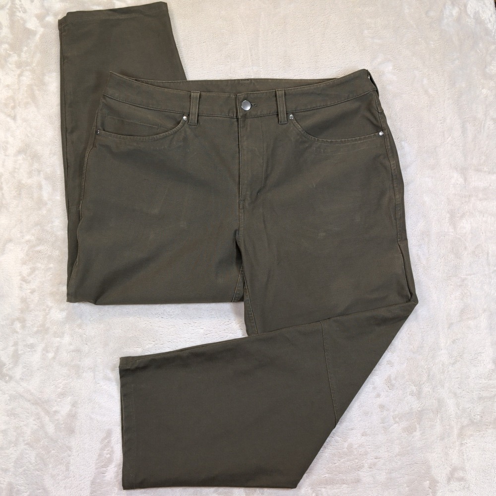 Lululemon ABC Crop Pants Relaxed Utilitech Mens 36x26 Green Active Casual